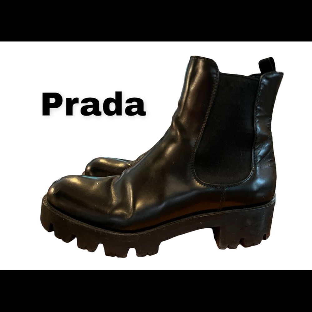 Classic PRADA Chelsea boots! Like new!